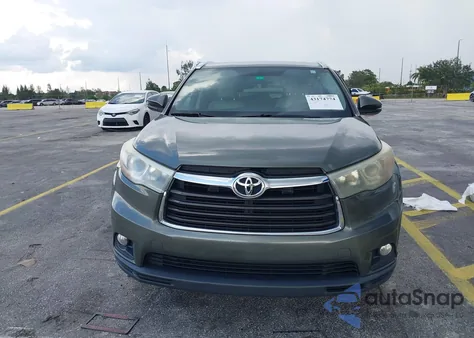 2016 Toyota Highlander Xle V6 z USA, uszkodzony, nr VIN 5TDKKRFH9GS149583